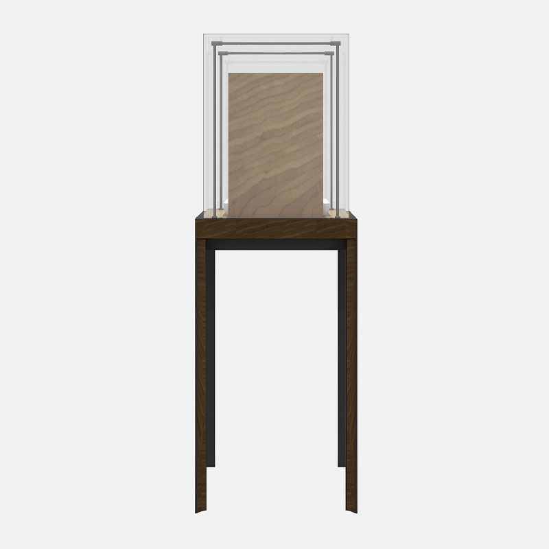 علبة عرض مجوهرات زجاجية ذات أرجل خشبية